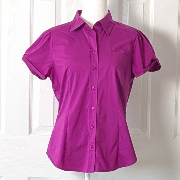 NEW YORK & CO Women's Short Sleeve Fitted Shirt Top  Size M  Deep Fuchsia - Picture 1 of 6
